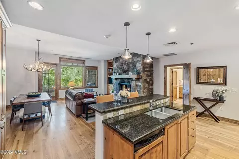 300 Prater Rd #B-106, Beaver Creek, CO 81620