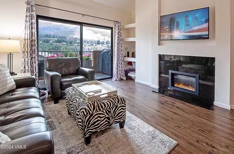 137 Benchmark Rd #612, Avon, CO 81620