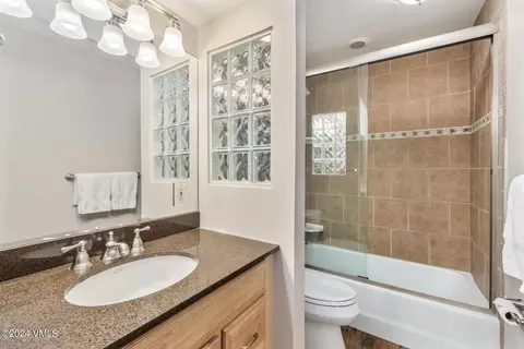 Bath - 411 Eagle #14, Eagle-vail, CO 81620 photo 1 of 4