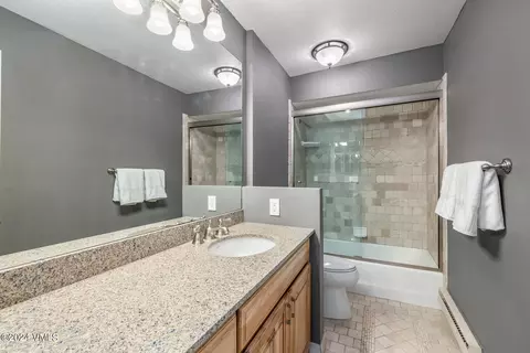 Bath - 411 Eagle #14, Eagle-vail, CO 81620 photo 2 of 4