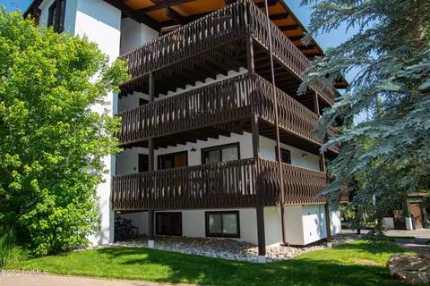 4605 Meadow Dr #12, Vail, CO 81657
