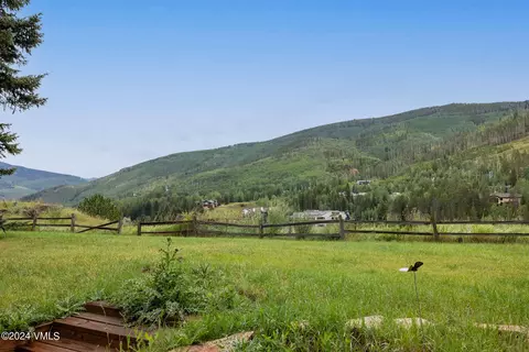 2456 Chamonix Ln #B2, Vail, CO 81657 photo 2