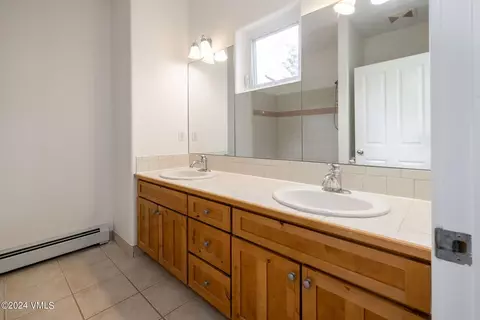 Bath - 35 Macdonald St, Eagle, CO 81631 photo 1 of 3