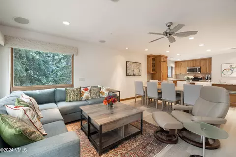 684 W Lionshead Cir #222, Vail, CO 81657