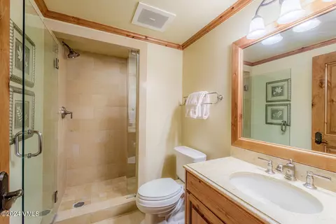 434 S Frontage Rd E #402, Vail, CO 81657 photo 16