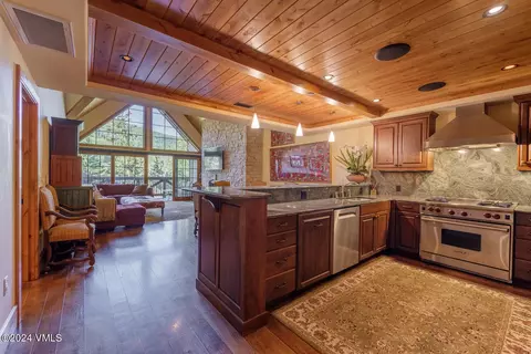 434 S Frontage Rd E #402, Vail, CO 81657 photo 4