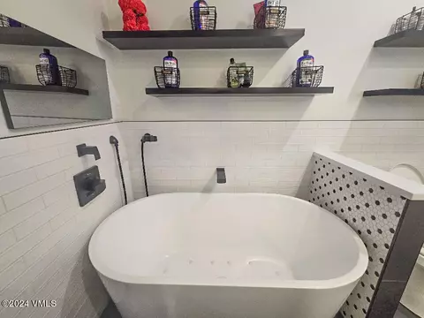 Bath - 331 Founders Ave, Eagle, CO 81631 photo 5 of 6