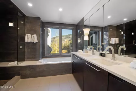 100 E Mdw #15, Vail, CO 81657 photo 6