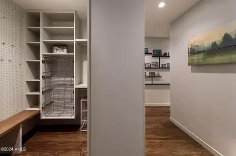 100 E Mdw #15, Vail, CO 81657 photo 19