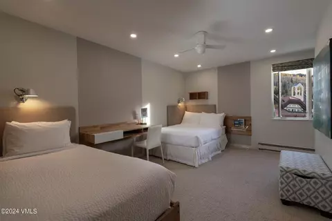 100 E Mdw #15, Vail, CO 81657 photo 11