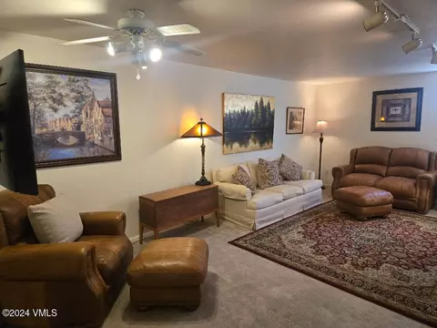 Living - 702 Bull Run, Eagle, CO 81631 photo 4 of 6