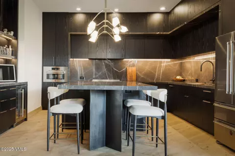 295 Main St #R-201, Edwards, CO 81632