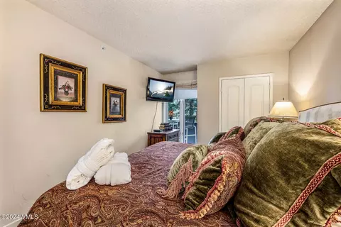Bedroom - 292 E Meadow Dr #329, Vail, CO 81657 photo 2 of 2