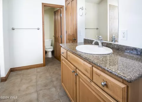 Bath - 49 Bluffs Dr, Eagle, CO 81631 photo 5 of 6