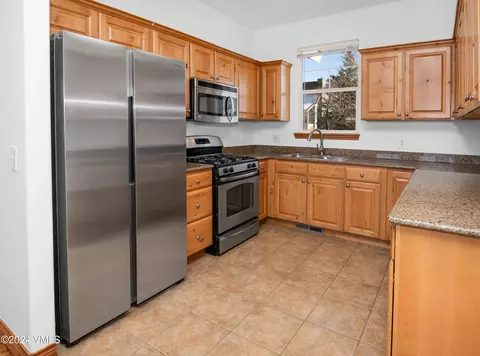 Kitchen - 49 Bluffs Dr, Eagle, CO 81631 photo 1 of 4