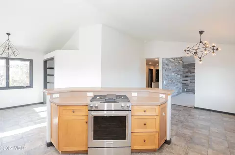 Kitchen - 447 Neilson Gulch Rd, Eagle, CO 81631 photo 3 of 3