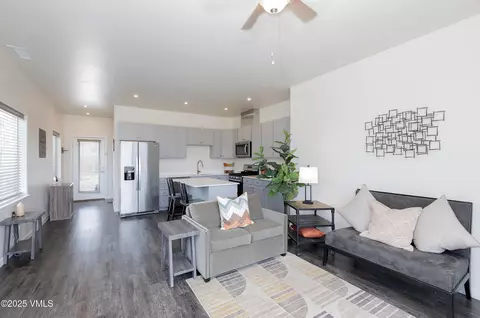 1035 Hawks Nest Ln, Gypsum, CO 81637