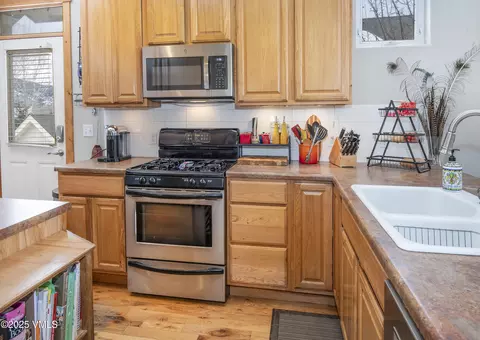 Kitchen - 242 Tanager Cir, Eagle, CO 81631 photo 2 of 2