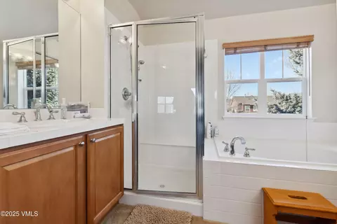 Bath - 206 Mayer St, Eagle, CO 81631 photo 2 of 6