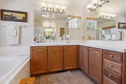 Bath - 206 Mayer St, Eagle, CO 81631 photo 3 of 6