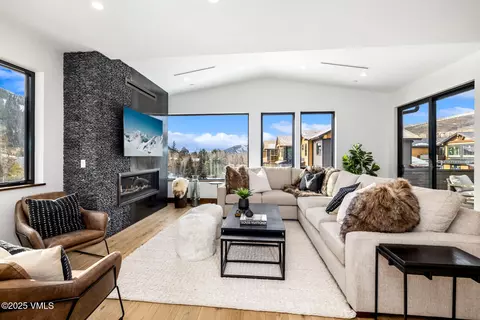 155 Goldfinch Ln #3D, Avon, CO 81620