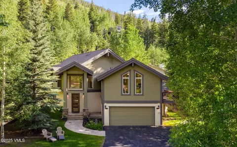 2892 Kinnikinnick Rd #B, Vail, CO 81657