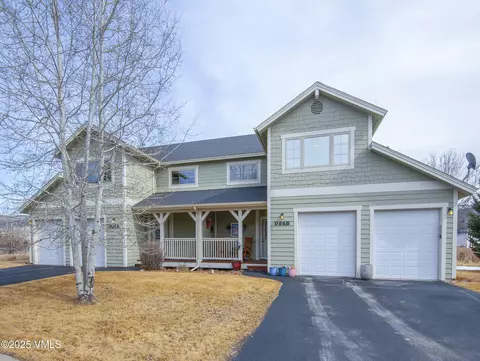 26 Tenderfoot Ln #B, Gypsum, CO 81637