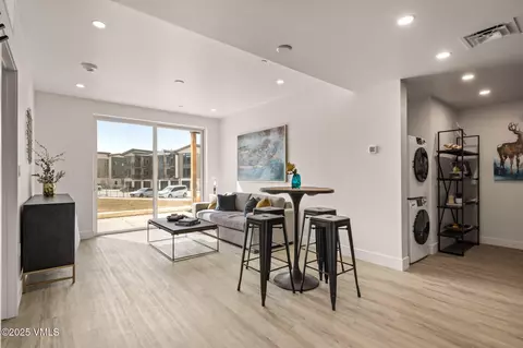 Living - 91 Mount Hope Cir #A102, Eagle, CO 81631 photo 4 of 5