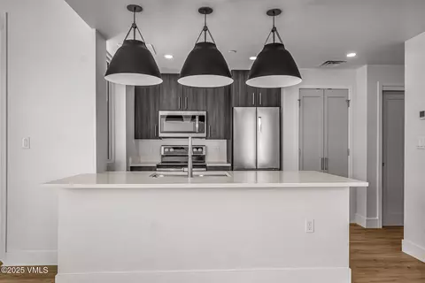 Kitchen - 91 Mount Hope Cir #A103, Eagle, CO 81631 photo 3 of 4