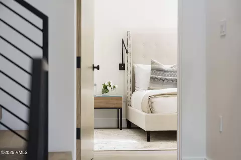 Bedroom - 880 Forest Trl, Edwards, CO 81632 photo 7 of 12