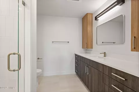 Bath - 91 Mount Hope Cir #G302, Eagle, CO 81631 photo 1 of 2