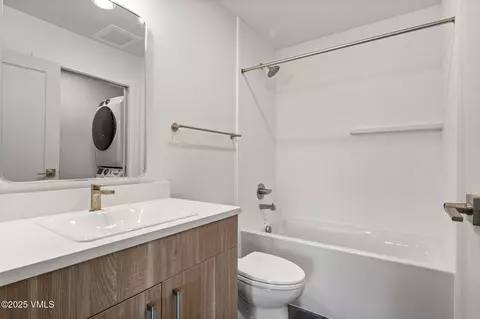 Bath - 91 Mount Hope Cir #G302, Eagle, CO 81631 photo 2 of 2
