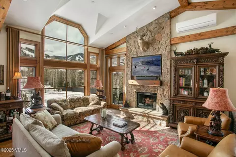 380 Offerson Rd #J1, Beaver Creek, CO 81620