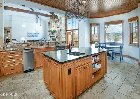 Kitchen - 118 Harrier Cir, Eagle, CO 81631 photo 3 of 6