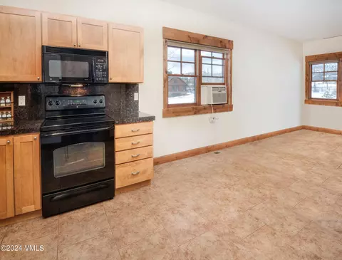 Kitchen - 118 Harrier Cir, Eagle, CO 81631 photo 6 of 6