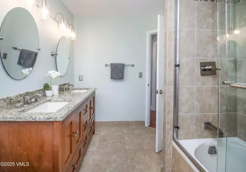Bath - 441 Mesa Dr, Eagle, CO 81631 photo 3 of 6