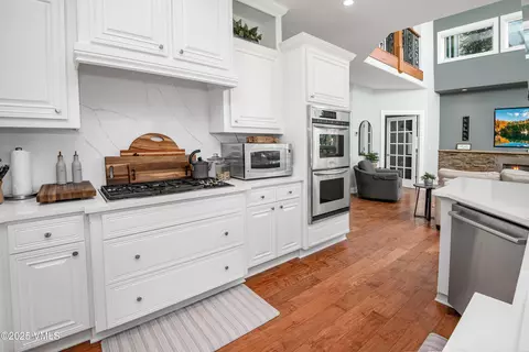 Kitchen - 441 Mesa Dr, Eagle, CO 81631 photo 3 of 5