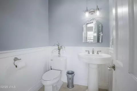 Bath - 441 Mesa Dr, Eagle, CO 81631 photo 1 of 6