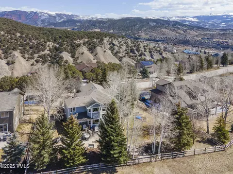 View/Area - 441 Mesa Dr, Eagle, CO 81631 photo 3 of 9