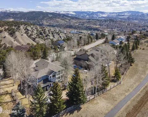 View/Area - 441 Mesa Dr, Eagle, CO 81631 photo 2 of 9