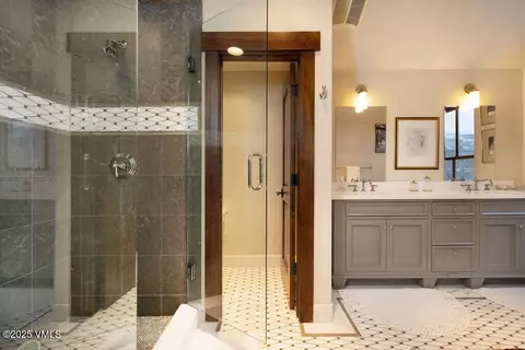Bath - 8 Rue Riviere Rd, Edwards, CO 81632 photo 4 of 5
