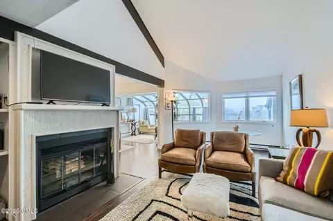 211 Nottingham Rd #E, Avon, CO 81620
