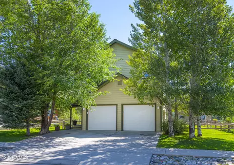 866 Second St, Eagle, CO 81631 photo 2