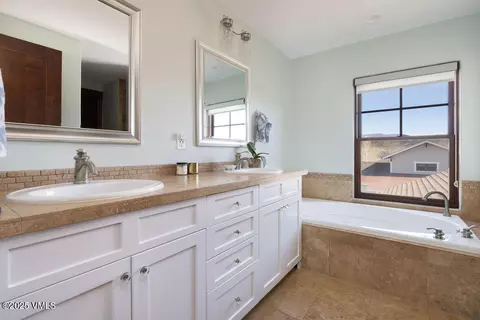 Bath - 50 Bunker Way, Eagle, CO 81631 photo 1 of 1