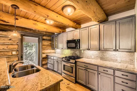 Kitchen - 121 Hackamore Rd #A, Edwards, CO 81632 photo 1 of 3