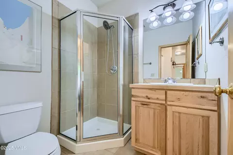Bath - 121 Hackamore Rd #B, Edwards, CO 81632 photo 3 of 4