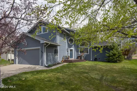 1006 Whistlers Ct, Gypsum, CO 81637