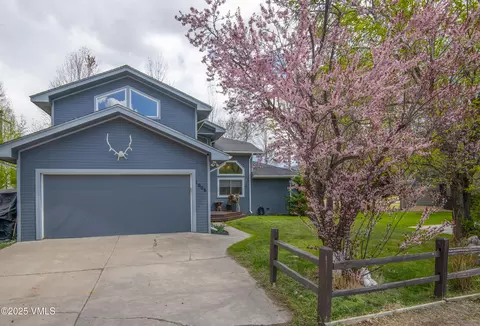 1006 Whistlers Ct, Gypsum, CO 81637