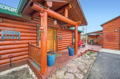 1367 Mesa Dr, Eagle, CO 81631 photo 2