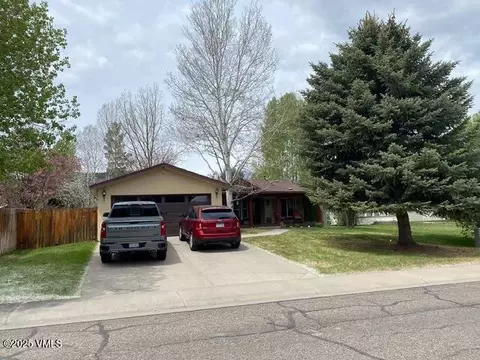 102 Aspen Grv, Gypsum, CO 81637